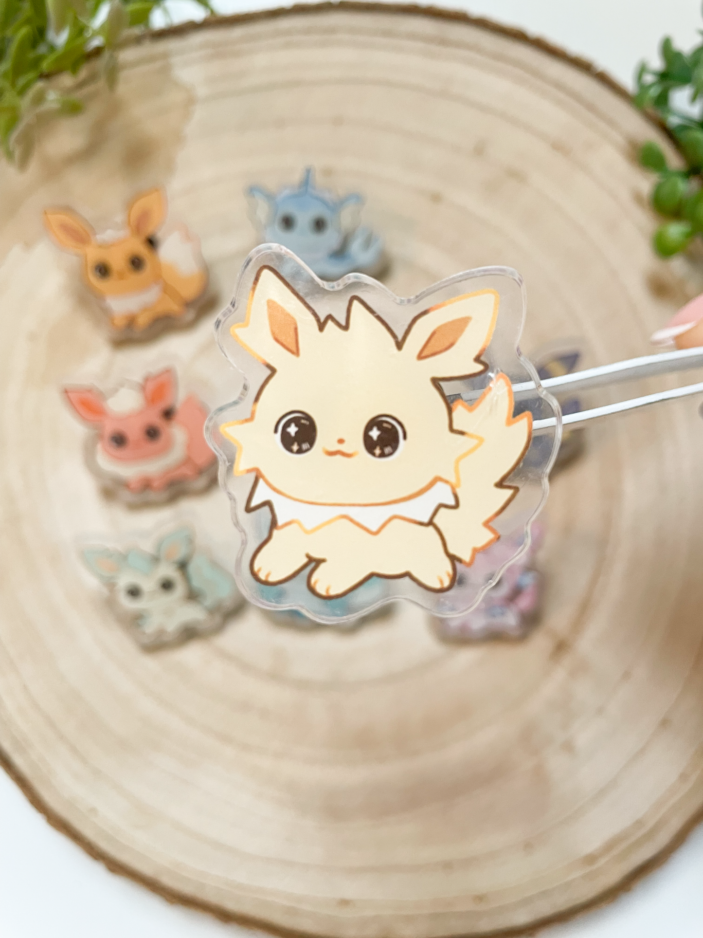 Jolteon • [ACYRLIC PIN]